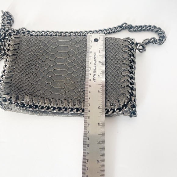 Leather Borse in Pelle snake embossed Chain Wrapped Crossbody bag - Picture 6 of 9